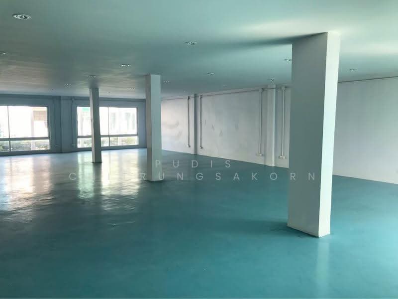 3 Connected Commercial Buildings for Rent – Huai Khwang, Mengjai, Bangkok, Samsen Nok, Huai Khwang, Bangkok, , 624 sqm, Shophouse For Rent, by Pudis Chitrungsakorn, 500518001 - DDproperty.com