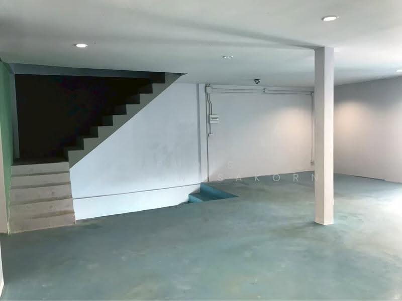 3 Connected Commercial Buildings for Rent – Huai Khwang, Mengjai, Bangkok, Samsen Nok, Huai Khwang, Bangkok, , 624 sqm, Shophouse For Rent, by Pudis Chitrungsakorn, 500518001 - DDproperty.com