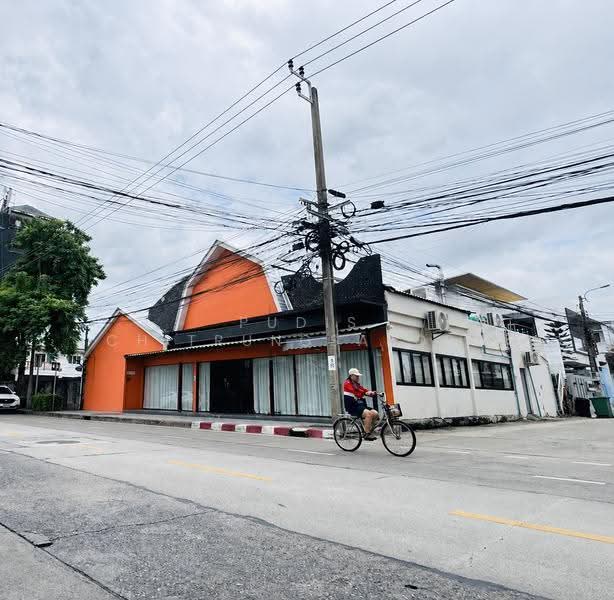 2-Storey Building for Rent / Takeover / Sale – Huai Khwang | Ratchada | Meng Jai, Bangkok, Samsen Nok, Huai Khwang, Bangkok, , 348 sqm, Business For Rent, by Pudis Chitrungsakorn, 500518005 - DDproperty.com