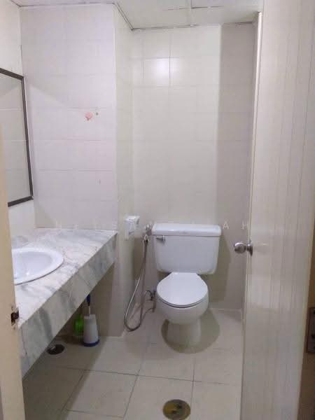 Country Complex Bangna, Bangkok, Sanpawut Road, Bang Na, Bangkok, Studio, 39 sqm, Condo For Rent, by Netsanthiah Ai, 500518054 - DDproperty.com