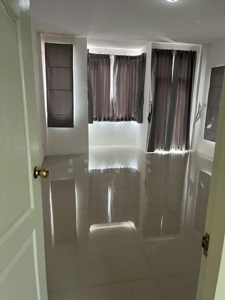 อาคารพาณิชย์ 3 ชั้น ห้องริม 31 ตร.ว, Chon Buri (Pattaya), Surasak, Si Racha, Chon Buri (Pattaya), , 124 sqm, Shophouse For Sale, by สุดารัตน์ พรมแพง, 500518058 - DDproperty.com