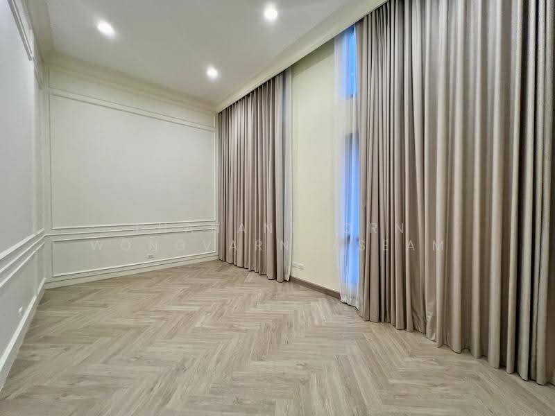 Patio Ratchayothin, Bangkok, Phahonyothin 32, Chan Kasem, Chatuchak, Bangkok, 3 Bedrooms, 263 sqm, Townhouse For Sale, by Thananthorn Wongvarnkaseam, 500518070 - DDproperty.com