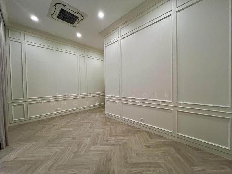 Patio Ratchayothin, Bangkok, Phahonyothin 32, Chan Kasem, Chatuchak, Bangkok, 3 Bedrooms, 263 sqm, Townhouse For Sale, by Thananthorn Wongvarnkaseam, 500518070 - DDproperty.com