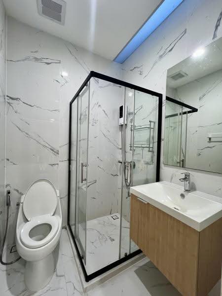 Patio Ratchayothin, Bangkok, Phahonyothin 32, Chan Kasem, Chatuchak, Bangkok, 3 Bedrooms, 263 sqm, Townhouse For Sale, by Thananthorn Wongvarnkaseam, 500518070 - DDproperty.com