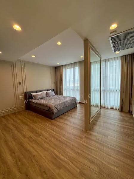 Patio Ratchayothin, Bangkok, Phahonyothin 32, Chan Kasem, Chatuchak, Bangkok, 3 Bedrooms, 263 sqm, Townhouse For Sale, by Thananthorn Wongvarnkaseam, 500518070 - DDproperty.com