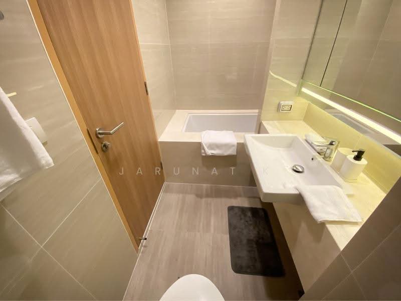 Noble BE33, Bangkok, 19 Soi Sukhumvit 33, Khlong Tan Nua, Watthana, Bangkok, 1 Bedroom, 35 sqm, Condo For Rent, by Jarunat K, 500518074 - DDproperty.com