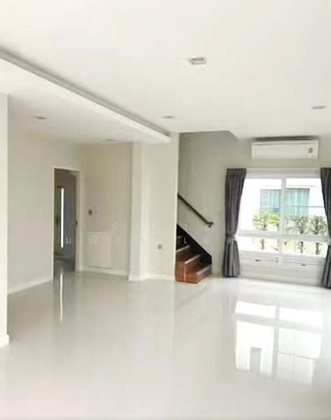 Mantana Motorway-New Krungthepkreetha, Bangkok, Phatthana Chonnabot 4 Road, Khlong Song Ton Nun, Lat Krabang, Bangkok, 3 Bedrooms, 223 sqm, Single Detached House For Rent, by นัฐพงค์ มณีอัครเนตร, 500518081 - DDproperty.com
