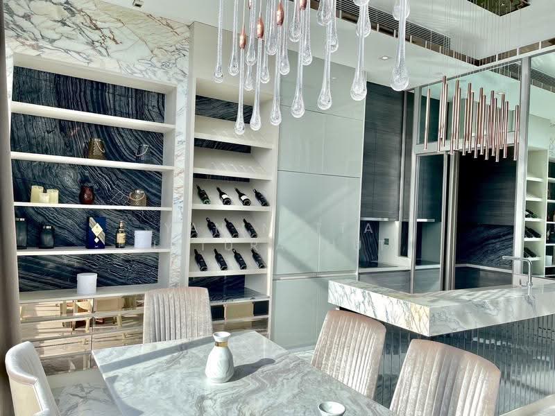 The Esse Asoke, Bangkok, 333 Soi Sukhumvit 21, Sukhumvit Road, Khlongtoei Nua, Watthana, Bangkok, 2 Bedrooms, 158 sqm, Condo For Rent, by Yaninatta Jaturaphut, 500518111 - DDproperty.com