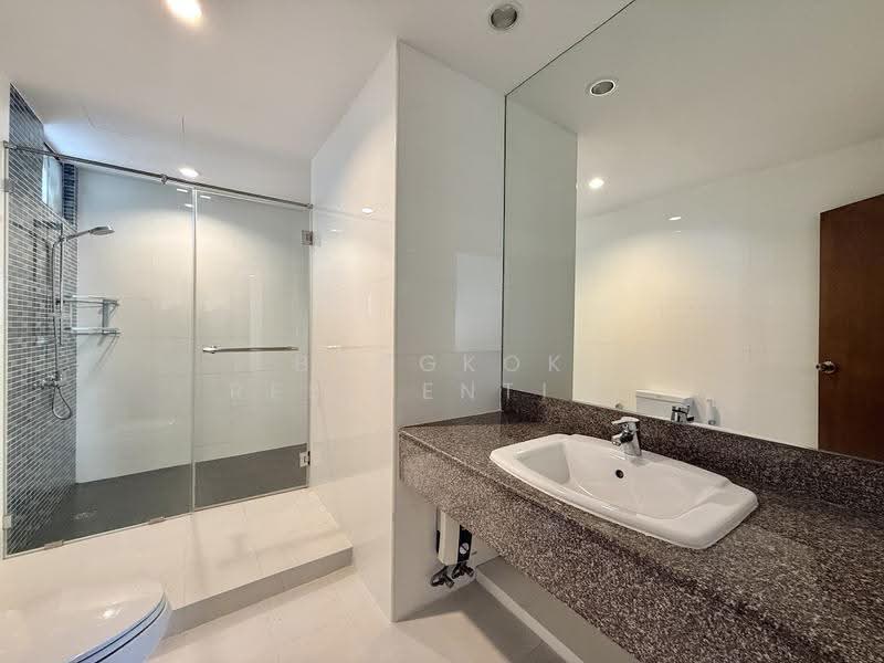 Dera Mansion, Bangkok, 23 Soi Sukhumvit 18, Khlong Toei, Bangkok, 4 Bedrooms, 650 sqm, Apartment For Rent, by Bangkok Residential, 500518132 - DDproperty.com