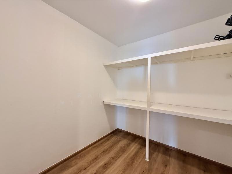 Dera Mansion, Bangkok, 23 Soi Sukhumvit 18, Khlong Toei, Bangkok, 4 Bedrooms, 650 sqm, Apartment For Rent, by Bangkok Residential, 500518132 - DDproperty.com
