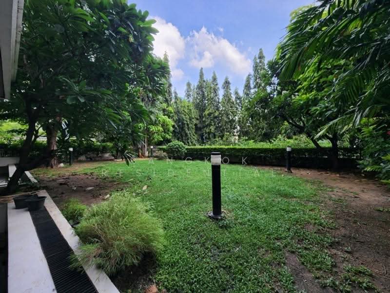 Dera Mansion, Bangkok, 23 Soi Sukhumvit 18, Khlong Toei, Bangkok, 4 Bedrooms, 650 sqm, Apartment For Rent, by Bangkok Residential, 500518132 - DDproperty.com