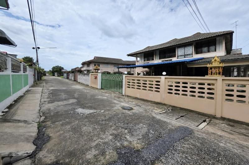 ชุมชนจามร-เดชเจริญ, Pathum Thani, Khu Khot, Lam Luk Ka, Pathum Thani, 3 Bedrooms, 120 sqm, Single Detached House For Sale, by สง่าชัย ไทรทองคำ, 500518158 - DDproperty.com