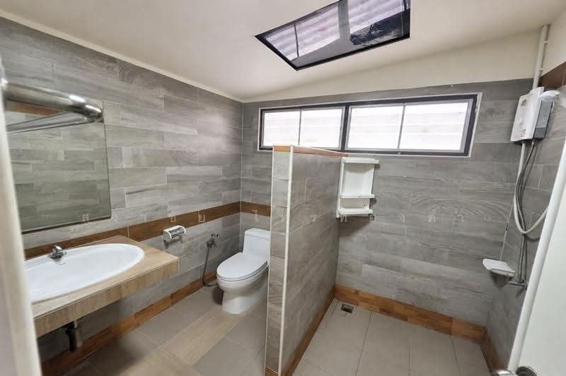 ชุมชนจามร-เดชเจริญ, Pathum Thani, Khu Khot, Lam Luk Ka, Pathum Thani, 3 Bedrooms, 120 sqm, Single Detached House For Sale, by สง่าชัย ไทรทองคำ, 500518158 - DDproperty.com