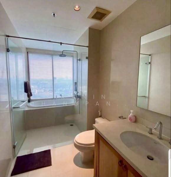 The Emporio Place, Bangkok, 93 Soi Sukhumvit 24, Sukhumvit Road, Khong Tan, Khlong Toei, Bangkok, 1 Bedroom, 65 sqm, Condo For Rent, by Kanin Thangpanyawa, 500518221 - DDproperty.com