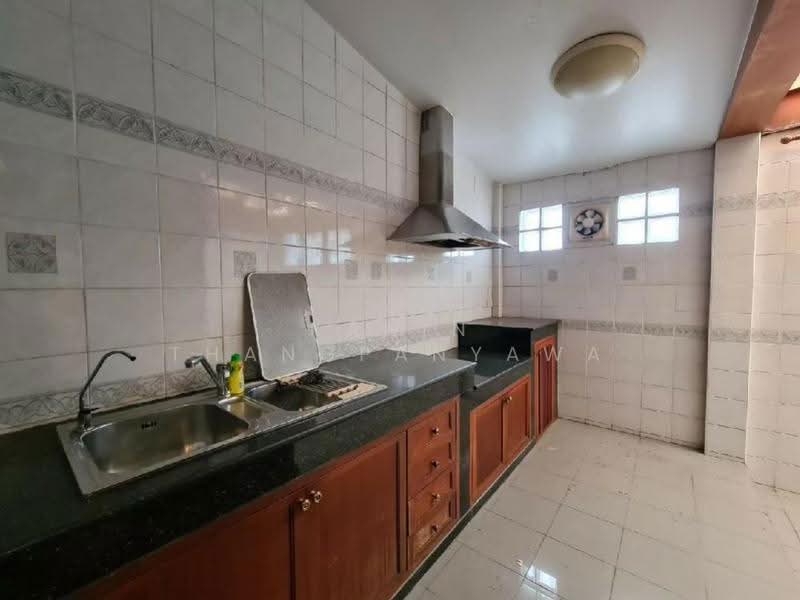 3-BR Townhouse, Bangkok, Arun Amarin, Bangkok Noi, Bangkok, 3 Bedrooms, 280 sqm, Townhouse For Sale, by Kanin Thangpanyawa, 500518376 - DDproperty.com