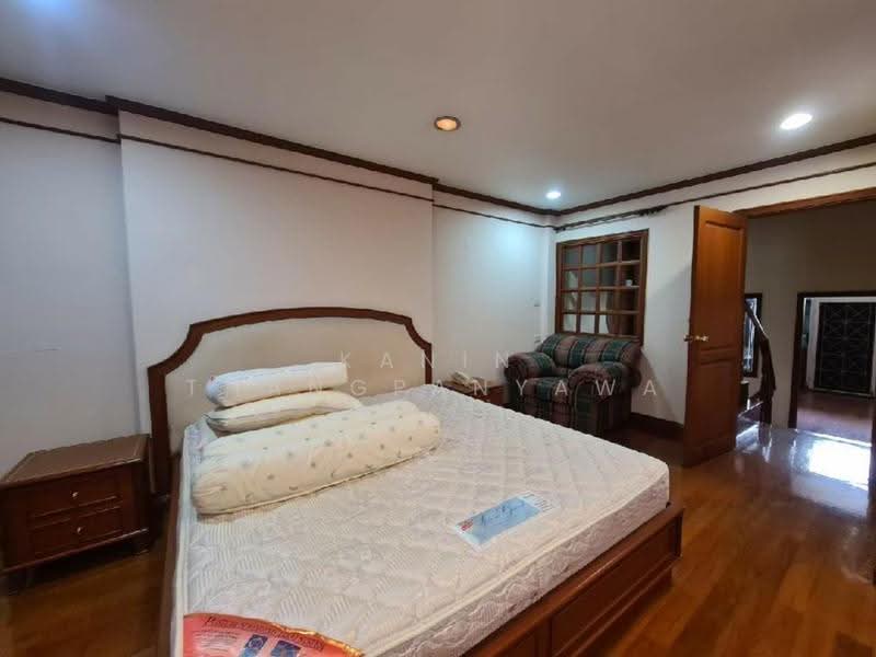 ทาวน์เฮ้าส์ 3-ห้องนอน, กรุงเทพ, อรุณอมรินทร์, บางกอกน้อย, กรุงเทพ, 280 ตร.ม., ทาวน์เฮ้าส์ ขาย, โดย Kanin Thangpanyawa, 500518376 - DDproperty.com
