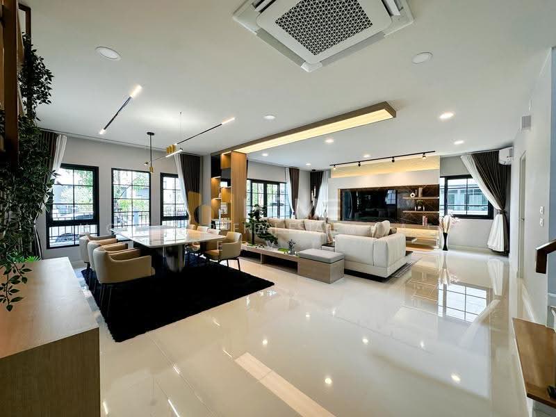 Centro Bangna Phase 2 : เซนโทร บางนา เฟส 2, สมุทรปราการ, บางแก้ว, บางพลี, สมุทรปราการ, 300 ตร.ม., บ้านเดี่ยว ขาย, โดย HOME Real Estate Service, 500518436 - DDproperty.com