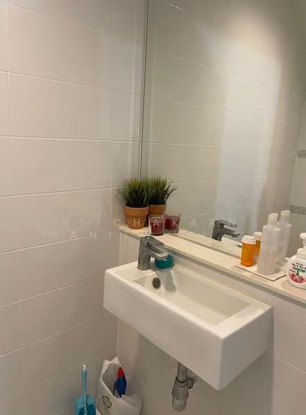 Baan Klang Muang Ratchayothin, Bangkok, 464 Phahonyothin Alley, Sena Nikhom, Chatuchak, Bangkok, 3 Bedrooms, 263 sqm, Townhouse For Sale, by Nitchakarn Wanitwichakornkit, 500518465 - DDproperty.com