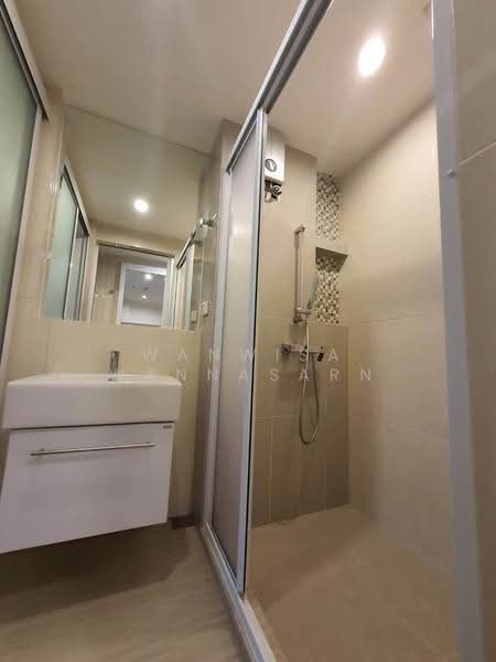 Life Ratchadapisek, Bangkok, 279 Ratchadapisaek Road, Huai Khwang, Bangkok, 2 Bedrooms, 46 sqm, Condo For Rent, by Wanwisa Wannasarn, 500518542 - DDproperty.com