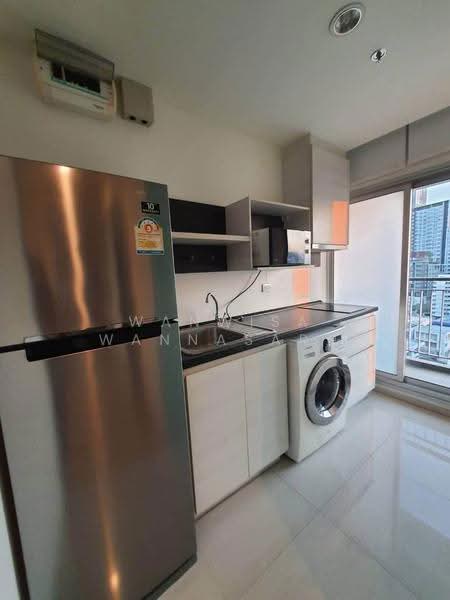 Life Ratchadapisek, Bangkok, 279 Ratchadapisaek Road, Huai Khwang, Bangkok, 2 Bedrooms, 46 sqm, Condo For Rent, by Wanwisa Wannasarn, 500518542 - DDproperty.com