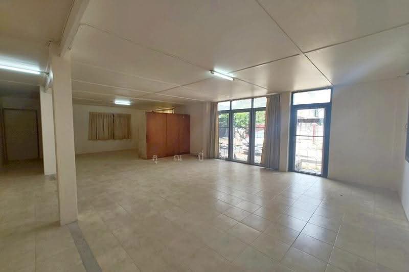 ซอยลาดพร้าว 110, Bangkok, ถนนลาดพร้าว, Phlapphla, Wang Thonglang, Bangkok, 4 Bedrooms, 200 sqm, Single Detached House For Sale, by คุณปิ่น, 500518613 - DDproperty.com