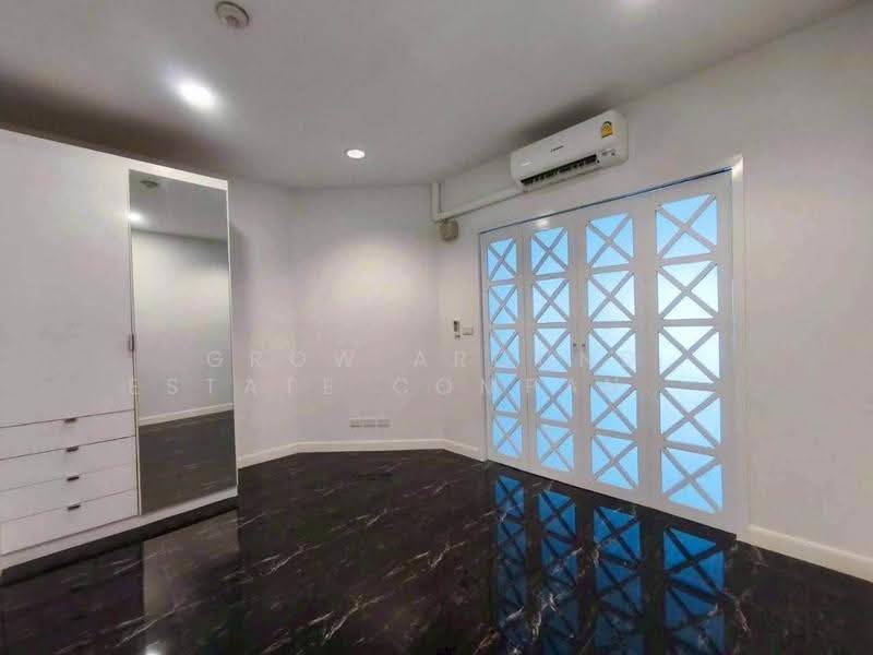 Baan Nonzee, Bangkok, 33 Chan Rd, Chong Nonsi, Yan Nawa, Bangkok, 2 Bedrooms, 90 sqm, Condo For Sale, by Grow Around Estate Company Limited, 500518664 - DDproperty.com