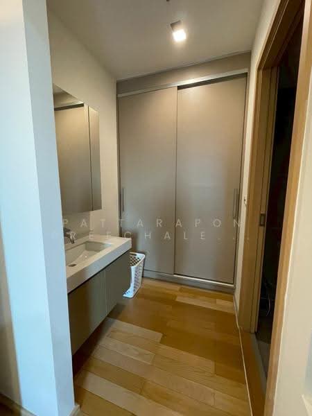 Siri At Sukhumvit, Bangkok, 902 Sukhumvit Road, Phra Kanong, Khlong Toei, Bangkok, 2 Bedrooms, 70 sqm, Condo For Rent, by Pattarapon Preechalertpiriya, 500518739 - DDproperty.com