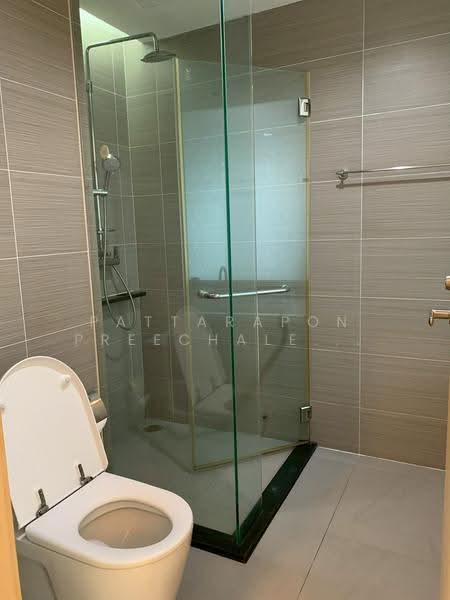Siri At Sukhumvit, Bangkok, 902 Sukhumvit Road, Phra Kanong, Khlong Toei, Bangkok, 2 Bedrooms, 70 sqm, Condo For Rent, by Pattarapon Preechalertpiriya, 500518739 - DDproperty.com