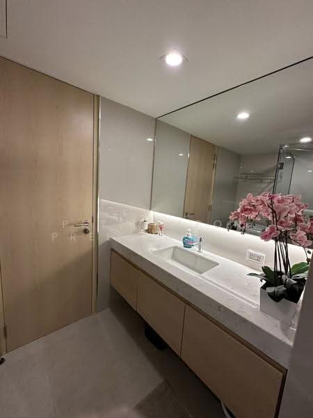 Silom Suite, Bangkok, Soi Sathorn 12, Sathorn Road, Silom, Bang Rak, Bangkok, 3 Bedrooms, 114 sqm, Condo For Rent, by Pattarapon Preechalertpiriya, 500518767 - DDproperty.com