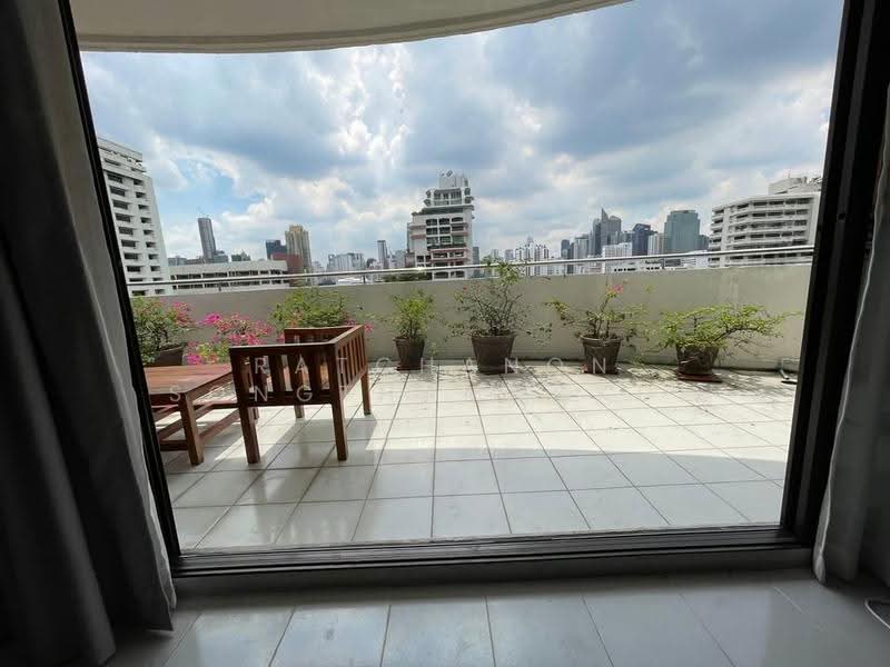 Supalai Place Sukhumvit 39, Bangkok, 175-179 Soi Sukhumvit 39 Sukhumvit Road, Khlong Tan Nua, Watthana, Bangkok, 2 Bedrooms, 142 sqm, Condo For Sale, by Ratchanon Songthammakul, 500518804 - DDproperty.com