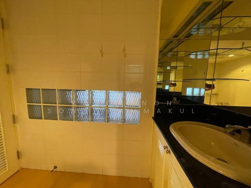 Supalai Place Sukhumvit 39, Bangkok, 175-179 Soi Sukhumvit 39 Sukhumvit Road, Khlong Tan Nua, Watthana, Bangkok, 2 Bedrooms, 142 sqm, Condo For Sale, by Ratchanon Songthammakul, 500518804 - DDproperty.com