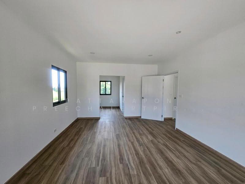 Passorn Romklao-Ramkhamhaeng, Bangkok, Romklao Soi 6/1, Min Buri, Bangkok, 4 Bedrooms, 197 sqm, Single Detached House For Sale, by Pattarapon Preechalertpiriya, 500518813 - DDproperty.com