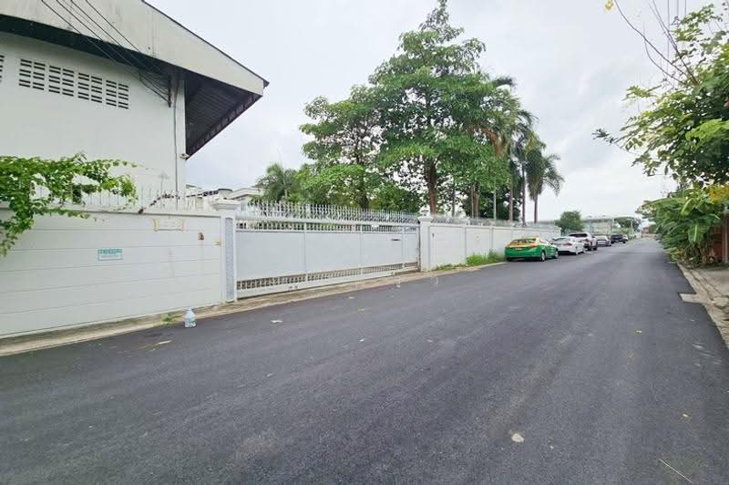 ขายบ้านเดี่ยว 2 ชั้น 418 ตร.ว. กำแพงเพชร 6 หลักสี่–แจ้งวัฒนะ ใกล้สนามบินดอนเมือง, กรุงเทพ, ถนนกำแพงเพชร 6, ทุ่งสองห้อง, หลักสี่, กรุงเทพ, 420 ตร.ม., บ้านเดี่ยว ขาย, โดย คุณแพรว, 500518826 - DDproperty.com