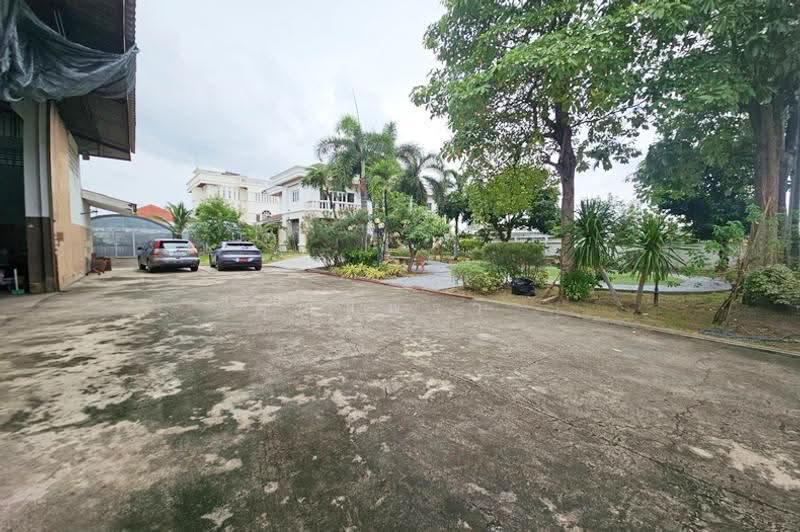 ขายบ้านเดี่ยว 2 ชั้น 418 ตร.ว. กำแพงเพชร 6 หลักสี่–แจ้งวัฒนะ ใกล้สนามบินดอนเมือง, กรุงเทพ, ถนนกำแพงเพชร 6, ทุ่งสองห้อง, หลักสี่, กรุงเทพ, 420 ตร.ม., บ้านเดี่ยว ขาย, โดย คุณแพรว, 500518826 - DDproperty.com