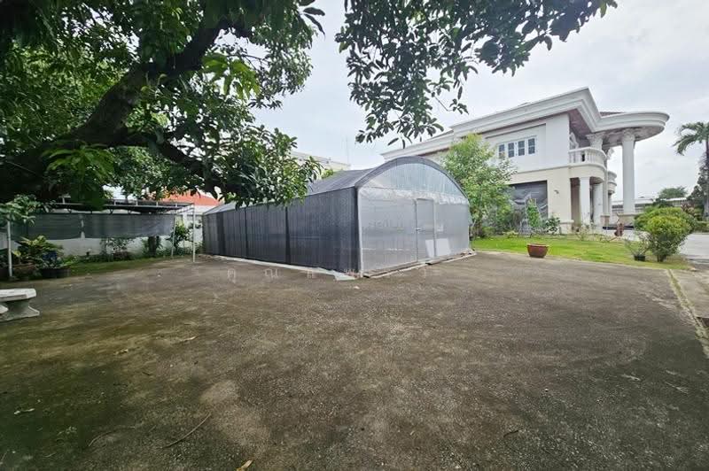 ขายบ้านเดี่ยว 2 ชั้น 418 ตร.ว. กำแพงเพชร 6 หลักสี่–แจ้งวัฒนะ ใกล้สนามบินดอนเมือง, กรุงเทพ, ถนนกำแพงเพชร 6, ทุ่งสองห้อง, หลักสี่, กรุงเทพ, 420 ตร.ม., บ้านเดี่ยว ขาย, โดย คุณแพรว, 500518826 - DDproperty.com