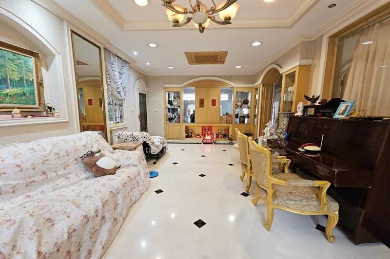 ขายบ้านเดี่ยว 2 ชั้น 418 ตร.ว. กำแพงเพชร 6 หลักสี่–แจ้งวัฒนะ ใกล้สนามบินดอนเมือง, กรุงเทพ, ถนนกำแพงเพชร 6, ทุ่งสองห้อง, หลักสี่, กรุงเทพ, 420 ตร.ม., บ้านเดี่ยว ขาย, โดย คุณแพรว, 500518826 - DDproperty.com