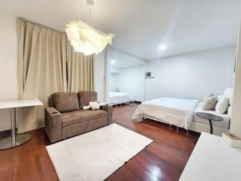 6-BR House, Bangkok, Samsen Nok, Huai Khwang, Bangkok, 6 Bedrooms, 250 sqm, Single Detached House For Rent, by Ratchanon Songthammakul, 500518861 - DDproperty.com