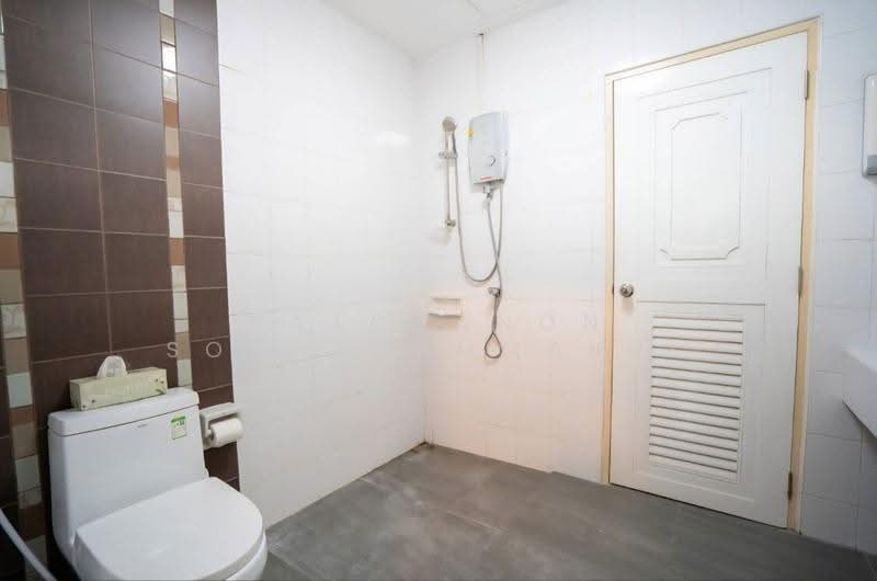RK Home Park 2 Rama 9 - Wongwaen, Bangkok, 51 Patthana Chonabot 3 Rd, Khlong Song Ton Nun, Lat Krabang, Bangkok, 4 Bedrooms, 210 sqm, Townhouse For Rent, by Ratchanon Songthammakul, 500518870 - DDproperty.com