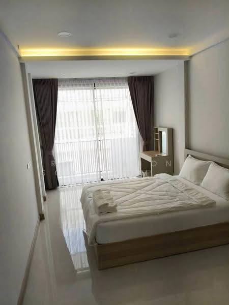 3-BR Townhouse, Bangkok, Khlong Tan Nua, Watthana, Bangkok, 3 Bedrooms, 200 sqm, Townhouse For Rent, by Ratchanon Songthammakul, 500518905 - DDproperty.com