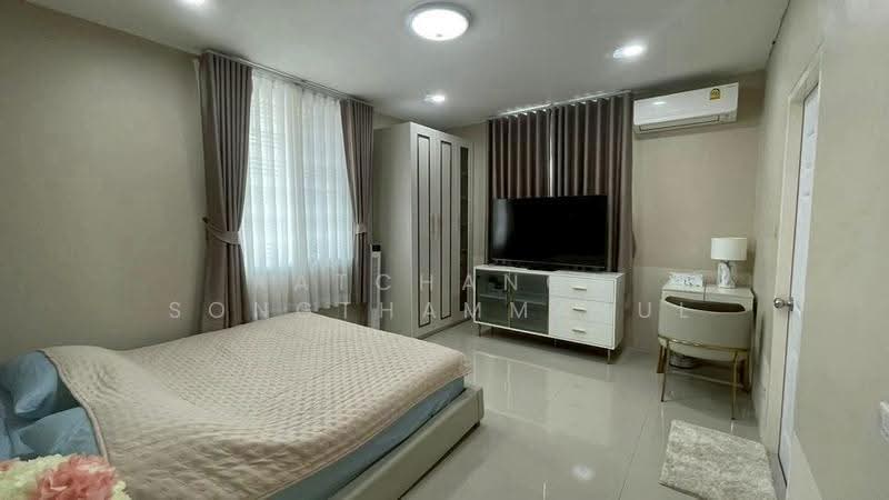 Baan Suan Neramit Watcharapol-Permsin, Bangkok, Permsin Road, Khlong Tanon, Sai Mai, Bangkok, 5 Bedrooms, 320 sqm, Single Detached House For Rent, by Ratchanon Songthammakul, 500518910 - DDproperty.com