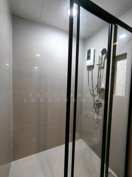 XT Huaikhwang, Bangkok, 244 Ratchadaphisek Road, Huai Khwang, Bangkok, 1 Bedroom, 30 sqm, Condo For Rent, by Ratchanon Songthammakul, 500518922 - DDproperty.com