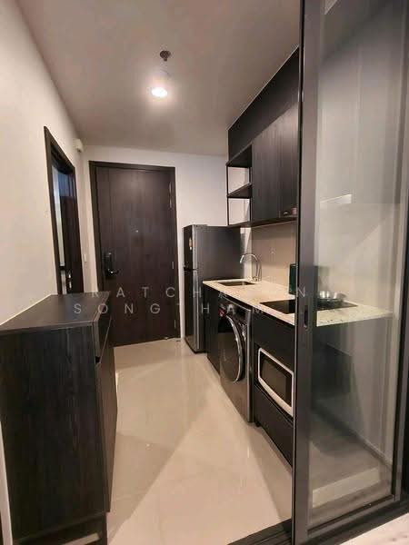 XT Huaikhwang, Bangkok, 244 Ratchadaphisek Road, Huai Khwang, Bangkok, 1 Bedroom, 30 sqm, Condo For Rent, by Ratchanon Songthammakul, 500518922 - DDproperty.com