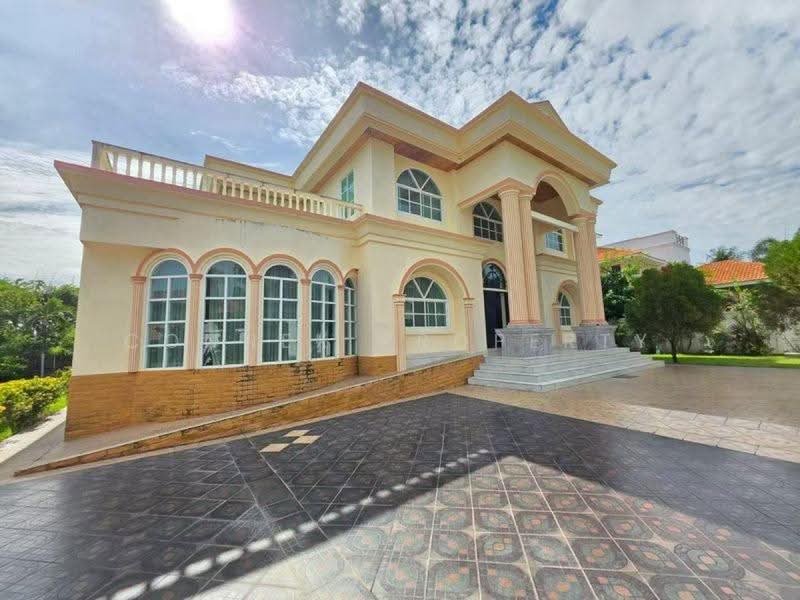 Paradise Villa 1 & 2, Chon Buri (Pattaya), Nong Pru, Bang Lamung (Pattaya), Chon Buri (Pattaya), 3 Bedrooms, 420 sqm, Villa For Sale, by Connex Property, 500518939 - DDproperty.com