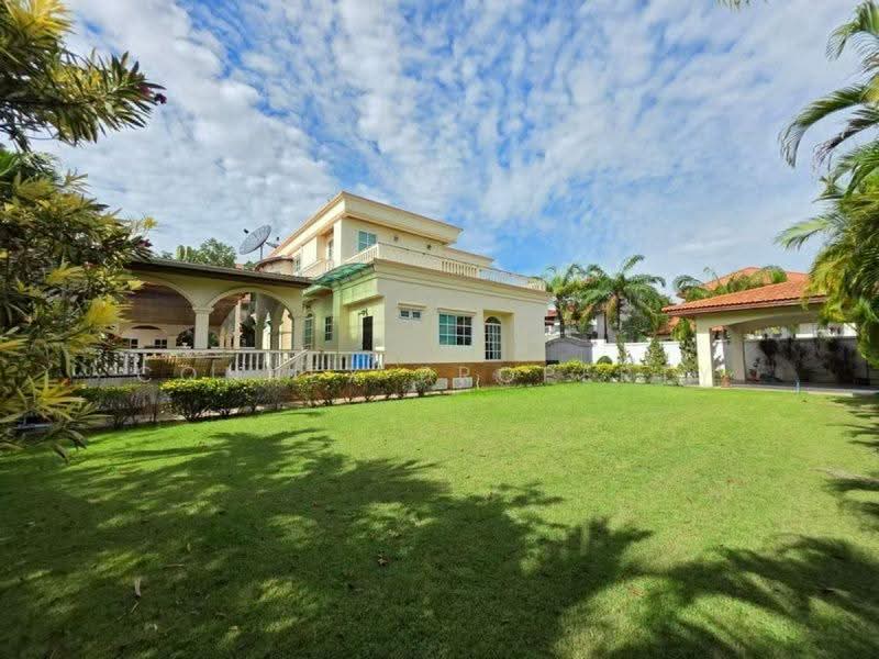 Paradise Villa 1 & 2, Chon Buri (Pattaya), Nong Pru, Bang Lamung (Pattaya), Chon Buri (Pattaya), 3 Bedrooms, 420 sqm, Villa For Sale, by Connex Property, 500518939 - DDproperty.com
