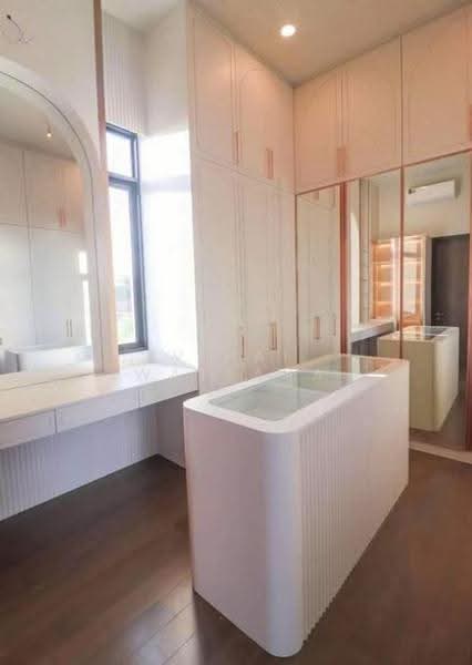 The Master Ekkamai-Ramintra, Bangkok, Soi Ramintra 39, Tha Rang, Bang Khen, Bangkok, 5 Bedrooms, 700 sqm, Single Detached House For Sale, by Vinai Wattana, 500518941 - DDproperty.com