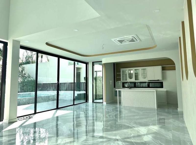 The Master Ekkamai-Ramintra, Bangkok, Soi Ramintra 39, Tha Rang, Bang Khen, Bangkok, 5 Bedrooms, 700 sqm, Single Detached House For Sale, by Vinai Wattana, 500518941 - DDproperty.com