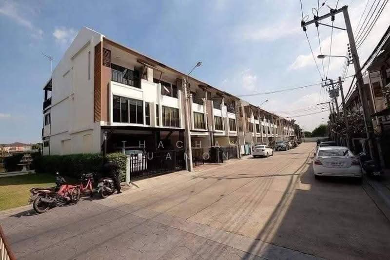 undefined, Bangkok, Bang Chak, Phra Khanong, Bangkok, 3 Bedrooms, 180 sqm, Townhouse For Rent, by Thachaya Buanong, 500518973 - DDproperty.com