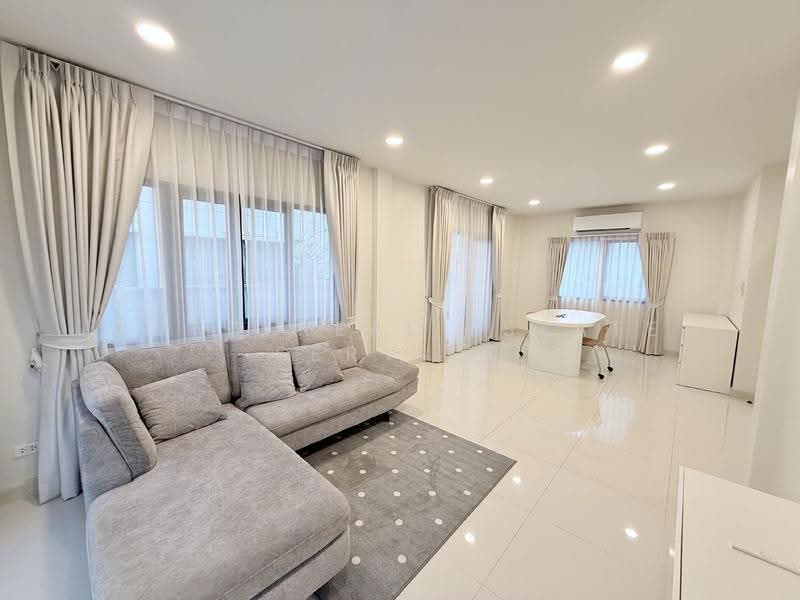 Centro Bangna, Samut Prakan, 111 Soi 3, Bang Kaeo, Bang Plee, Samut Prakan, 3 Bedrooms, 64 sqm, Single Detached House For Sale, by HOME Real Estate Service, 500519039 - DDproperty.com