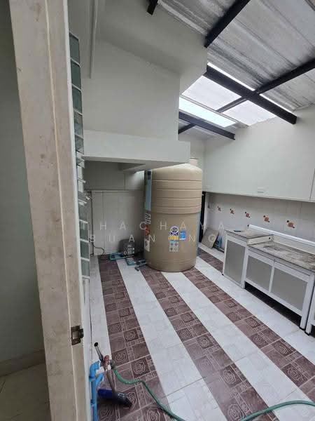Baan Klang Muang Swiss Town Kaset-Nawamin, Bangkok, Soi Moobaan Klang Mueng, Chorake Bua, Lat Phrao, Bangkok, 3 Bedrooms, 205 sqm, Townhouse For Sale, by Thachaya Buanong, 500519041 - DDproperty.com