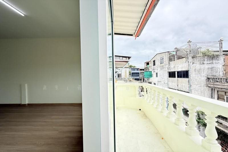 ทาวน์โฮม กำนันแม้น 28/1, Bangkok, Bangkhuntien, Chom Thong, Bangkok, 2 Bedrooms, 132 sqm, Townhouse For Sale, by ศิริเพ็ญ ทองอ่อน, 500519085 - DDproperty.com